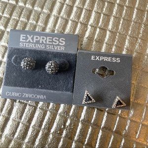 ✅ 2 Pairs of Express Earrings
